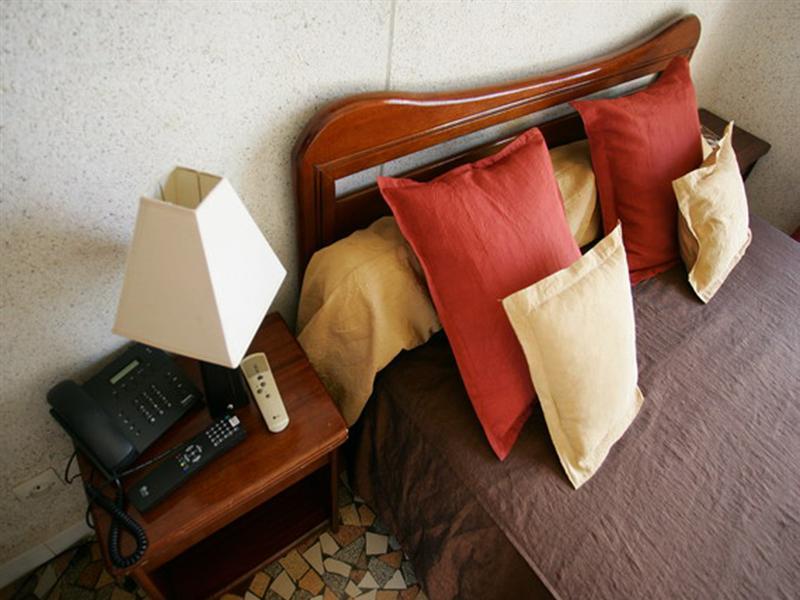 Hotel De La Poste Saint-Louis Bagian luar foto